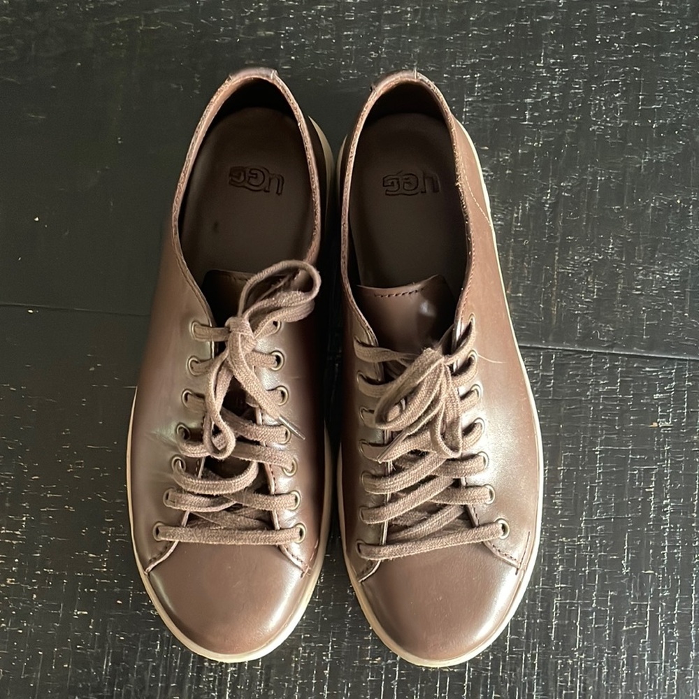 Ugg Youth Boy’s Shoes Size 7 Leather Brown Laces Rubber Soles VGUC